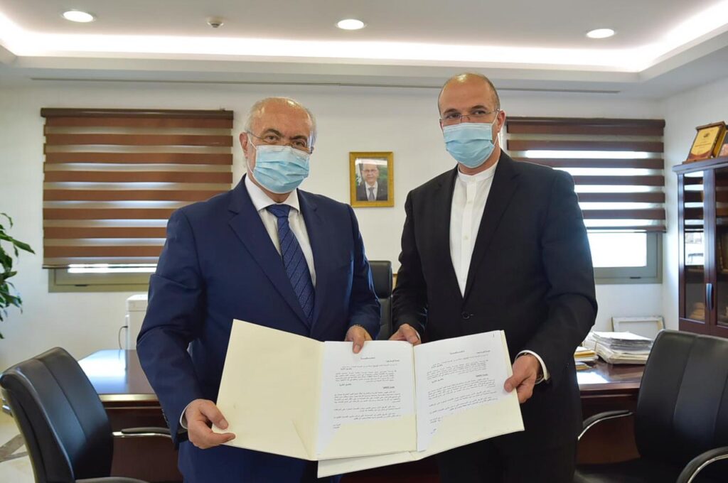 توقيع اتفاقية بين مؤسسة مخزومي ممثلة بالنائب فؤاد مخزومي ووزارة الصحة لاستقدام لقاح فايزر
